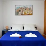 Lux Gæstehus 3*