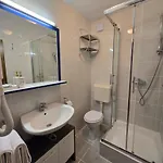 Guest house Lux 3*