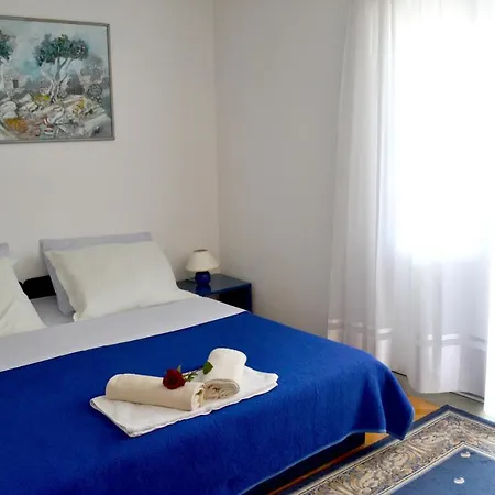 Lux Πανσιόν 3*