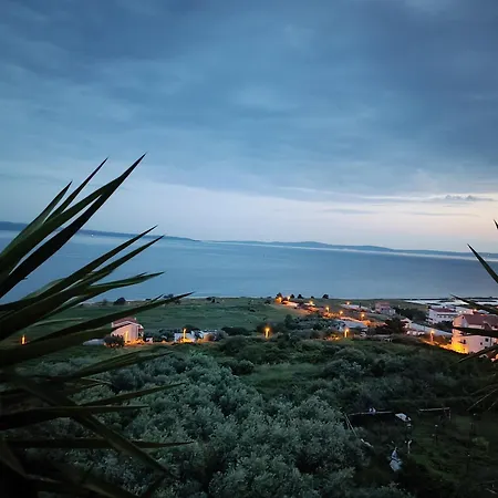 Πανσιόν Lux Σπλιτ