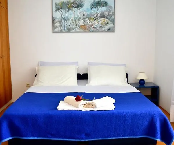 Gostinjska kuća Lux 3*