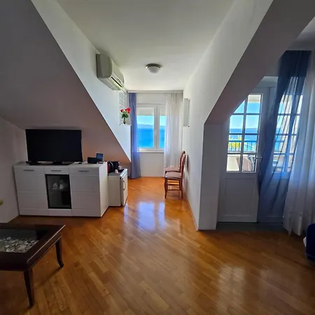 Lux Affittacamere 3*