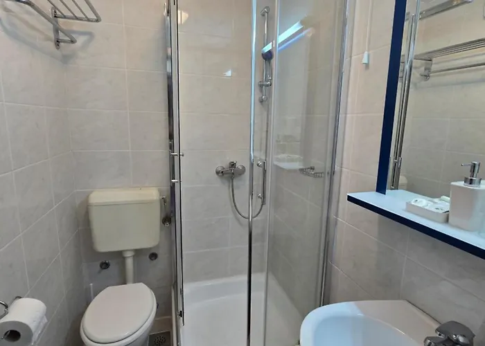 Lux 3*
